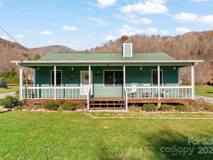 17 Dream Meadow Lane, Maggie Valley, NC 28751.  MLS# CAR4200821, YatesRealty ID 7713. 