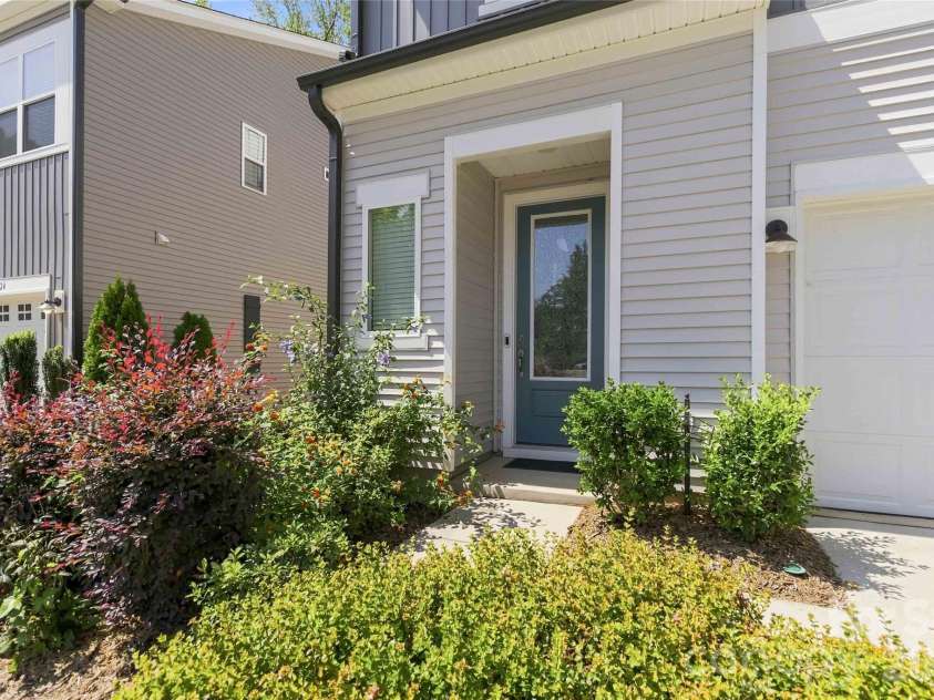 5320 Somerset Hill Lane, Charlotte, NC 28269.  MLS# CAR4413784, YatesRealty ID 7713. 