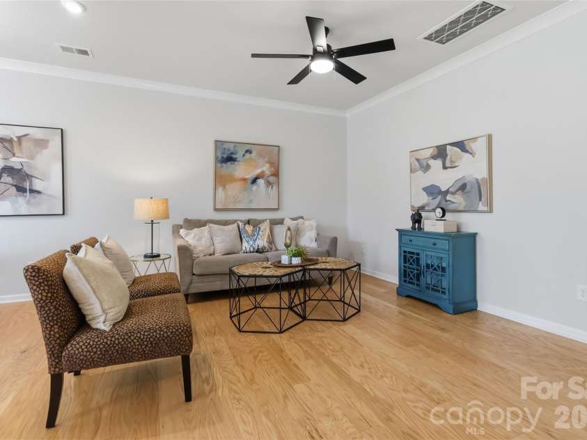 5320 Somerset Hill Lane, Charlotte, NC 28269.  MLS# CAR4413784, YatesRealty ID 7713. 