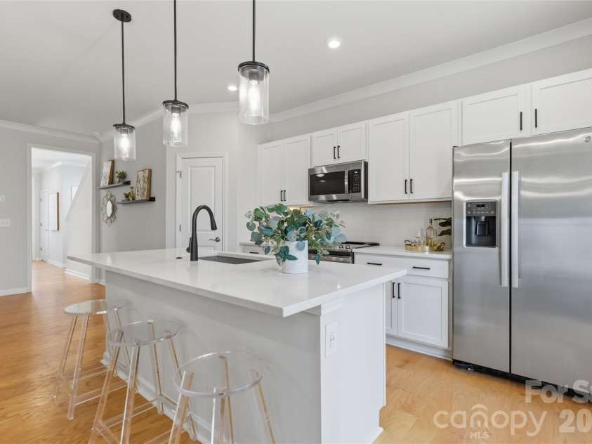 5320 Somerset Hill Lane, Charlotte, NC 28269.  MLS# CAR4413784, YatesRealty ID 7713. 