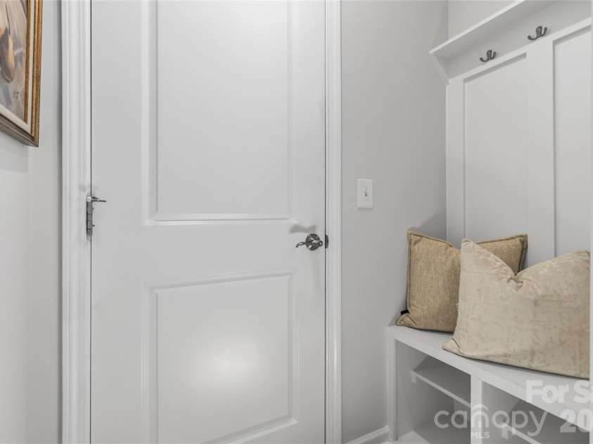 5320 Somerset Hill Lane, Charlotte, NC 28269.  MLS# CAR4413784, YatesRealty ID 7713. 