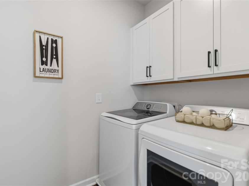 5320 Somerset Hill Lane, Charlotte, NC 28269.  MLS# CAR4413784, YatesRealty ID 7713. 