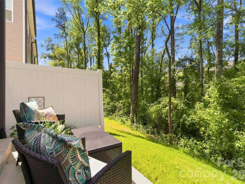 5320 Somerset Hill Lane, Charlotte, NC 28269.  MLS# CAR4413784, YatesRealty ID 7713. 