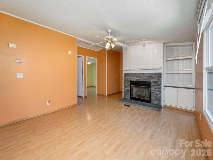 204 Cookies Way, Arden, NC 28704.  MLS# CAR4360700, YatesRealty ID 7714. 
