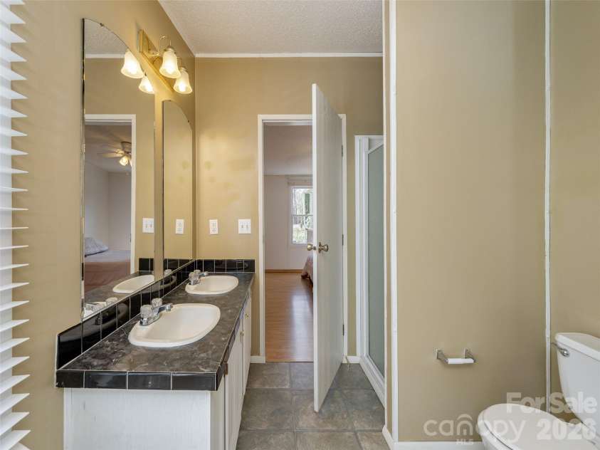 204 Cookies Way, Arden, NC 28704.  MLS# CAR4360700, YatesRealty ID 7714. 