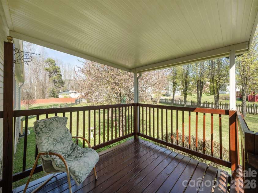 204 Cookies Way, Arden, NC 28704.  MLS# CAR4360700, YatesRealty ID 7714. 