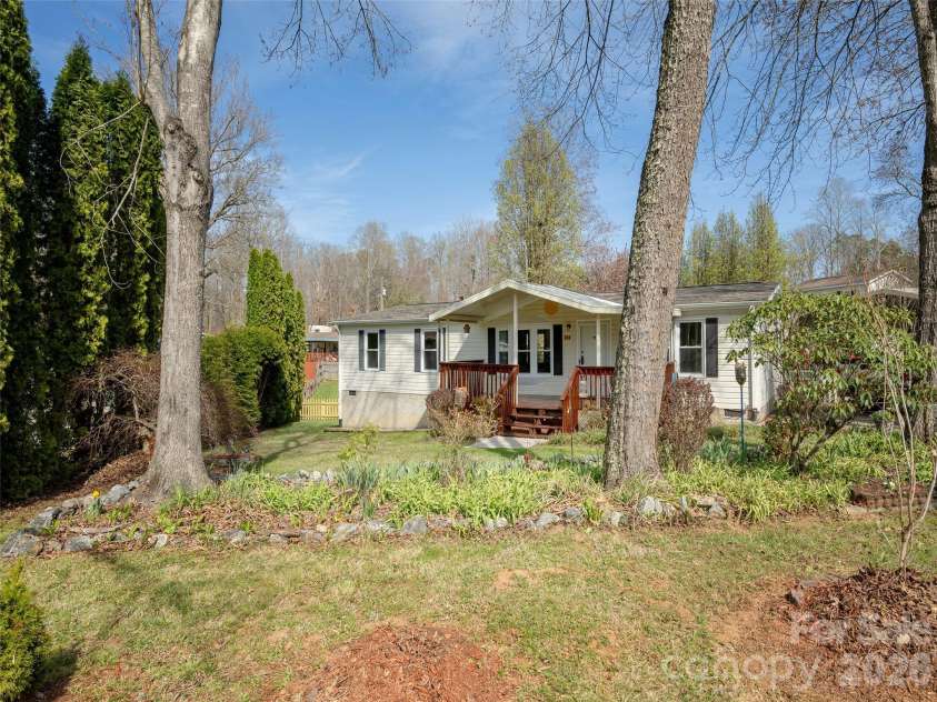 204 Cookies Way, Arden, NC 28704.  MLS# CAR4360700, YatesRealty ID 7714. 