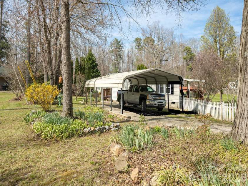 204 Cookies Way, Arden, NC 28704.  MLS# CAR4360700, YatesRealty ID 7714. 