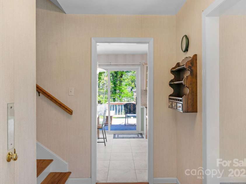 2815 Burnt Mill Road, Charlotte, NC 28210.  MLS# CAR4247538, YatesRealty ID 7714. 