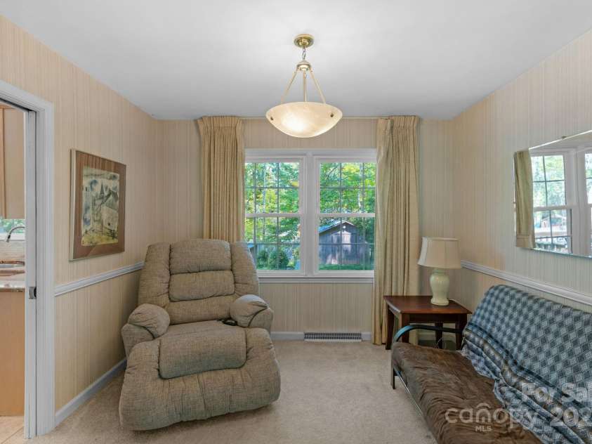 2815 Burnt Mill Road, Charlotte, NC 28210.  MLS# CAR4247538, YatesRealty ID 7714. 