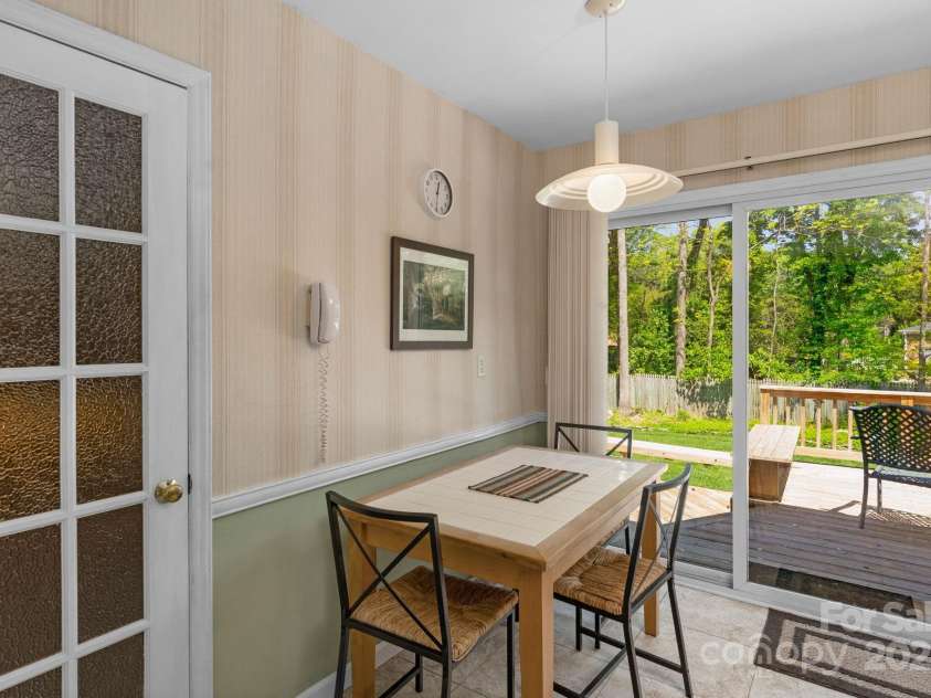 2815 Burnt Mill Road, Charlotte, NC 28210.  MLS# CAR4247538, YatesRealty ID 7714. 