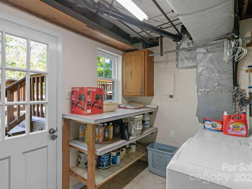 2815 Burnt Mill Road, Charlotte, NC 28210.  MLS# CAR4247538, YatesRealty ID 7714. 