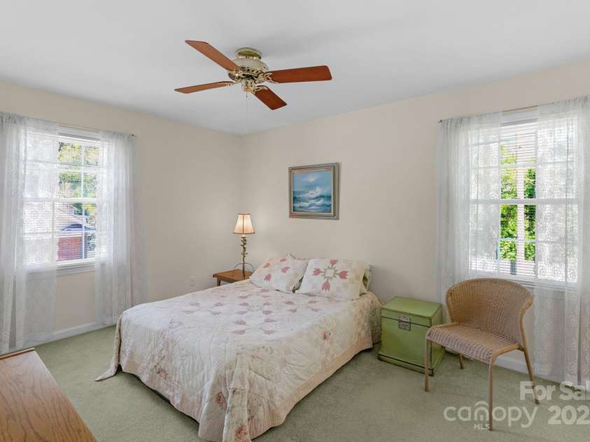 2815 Burnt Mill Road, Charlotte, NC 28210.  MLS# CAR4247538, YatesRealty ID 7714. 