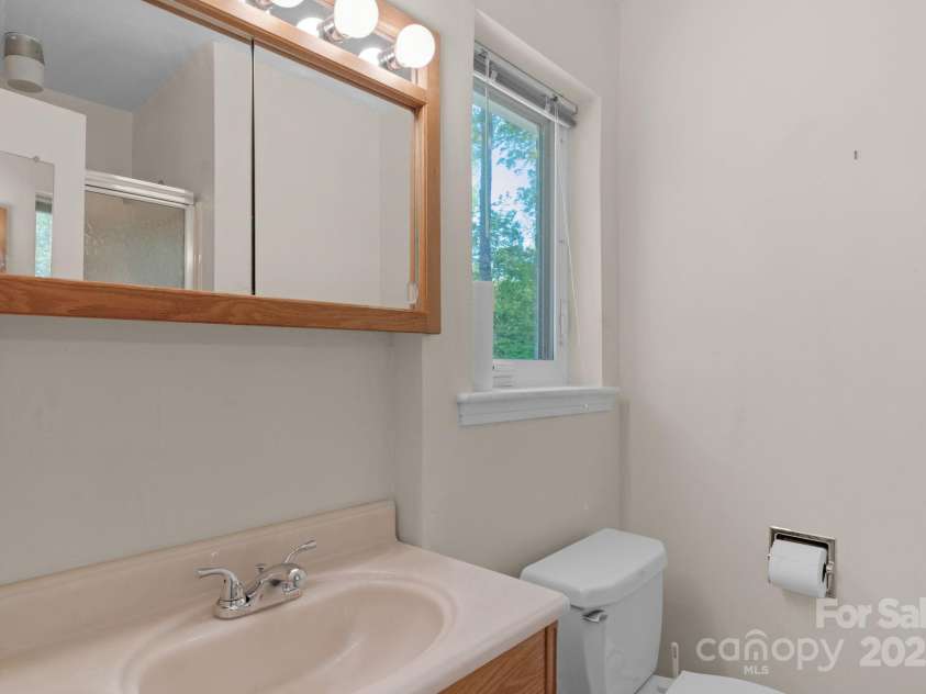 2815 Burnt Mill Road, Charlotte, NC 28210.  MLS# CAR4247538, YatesRealty ID 7714. 