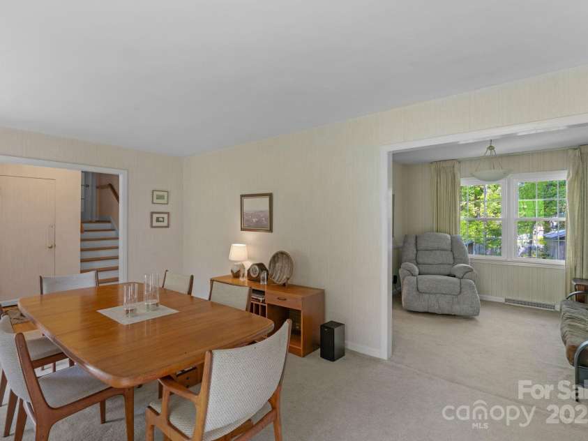 2815 Burnt Mill Road, Charlotte, NC 28210.  MLS# CAR4247538, YatesRealty ID 7714. 