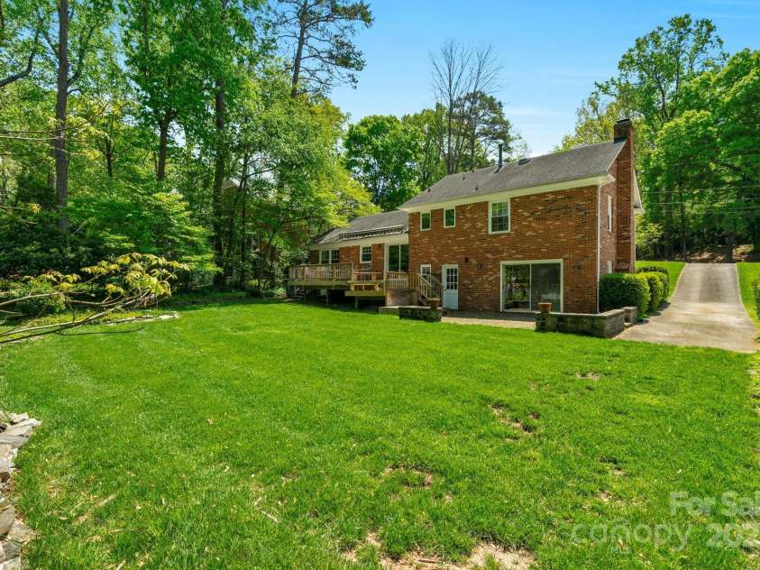 2815 Burnt Mill Road, Charlotte, NC 28210.  MLS# CAR4247538, YatesRealty ID 7714. 