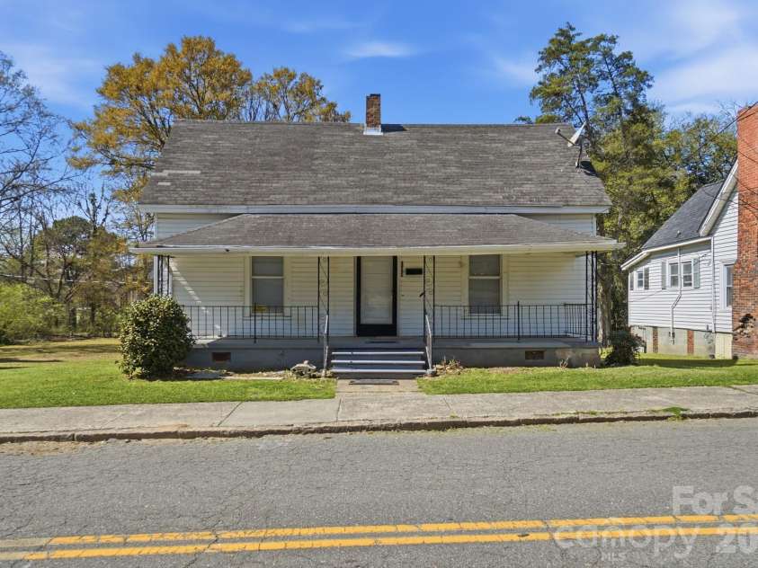 123 Highland Street, Rock Hill, SC 29730.  MLS# CAR4360208, YatesRealty ID 7715. 