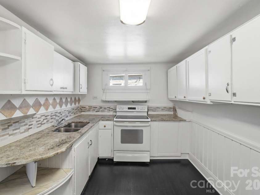 123 Highland Street, Rock Hill, SC 29730.  MLS# CAR4360208, YatesRealty ID 7715. 