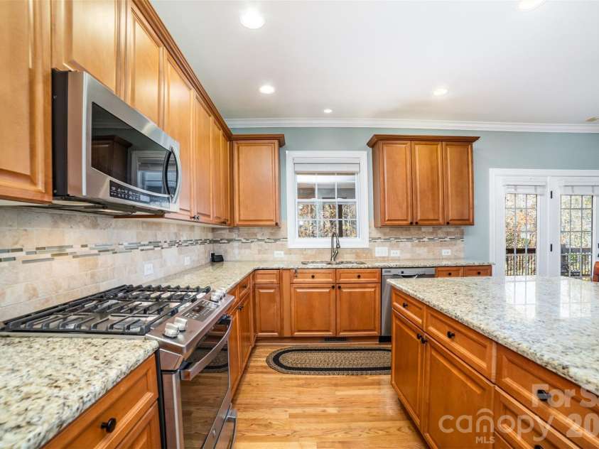 3308 Grandeur Road, Charlotte, NC 28269.  MLS# CAR4352140, YatesRealty ID 7716. 