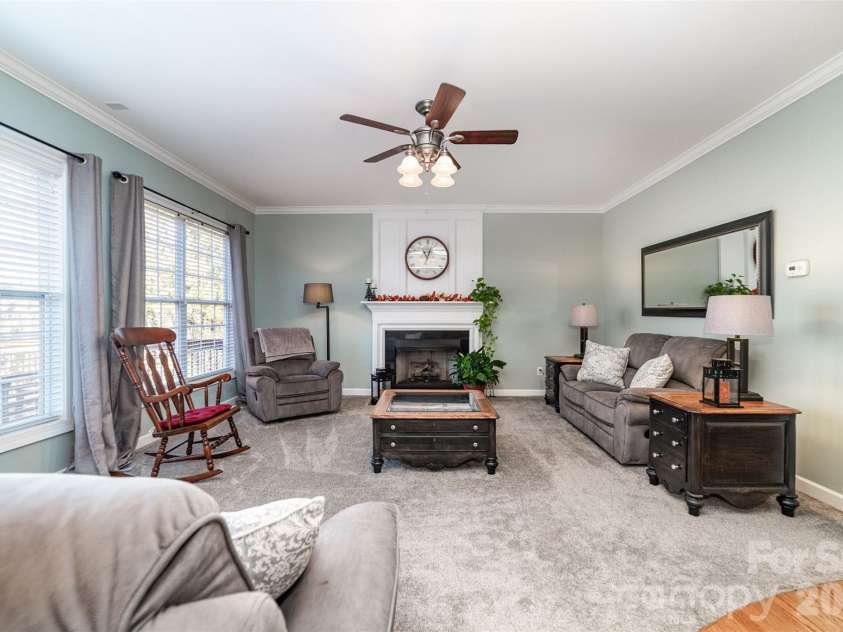 3308 Grandeur Road, Charlotte, NC 28269.  MLS# CAR4352140, YatesRealty ID 7716. 