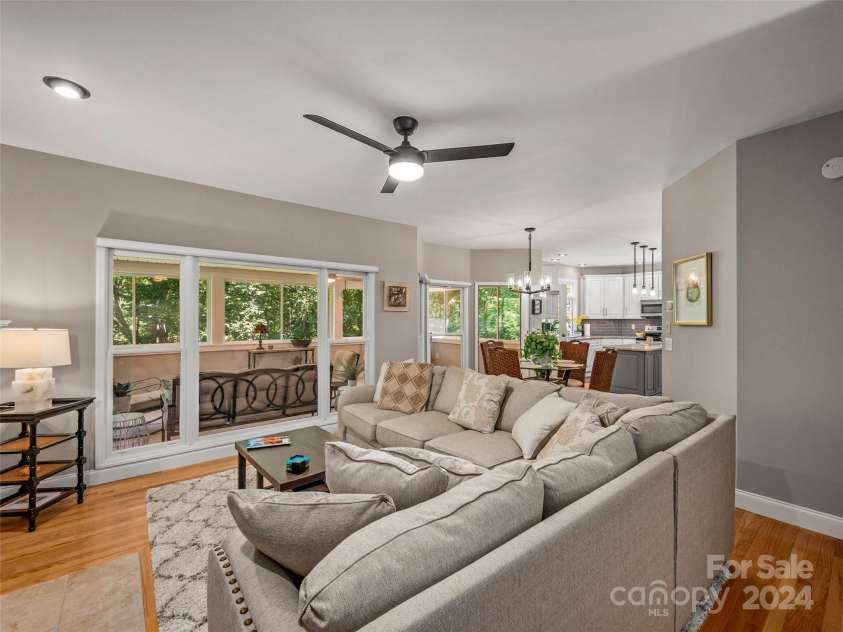 483 Heather Marie Drive, Hendersonville, NC 28792.  MLS# CAR4209214, YatesRealty ID 7717. 