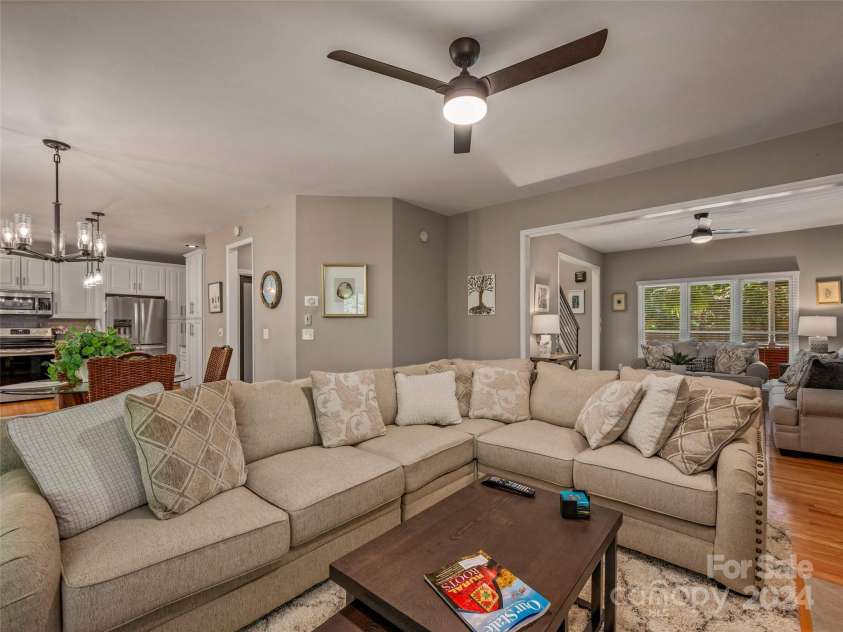 483 Heather Marie Drive, Hendersonville, NC 28792.  MLS# CAR4209214, YatesRealty ID 7717. 