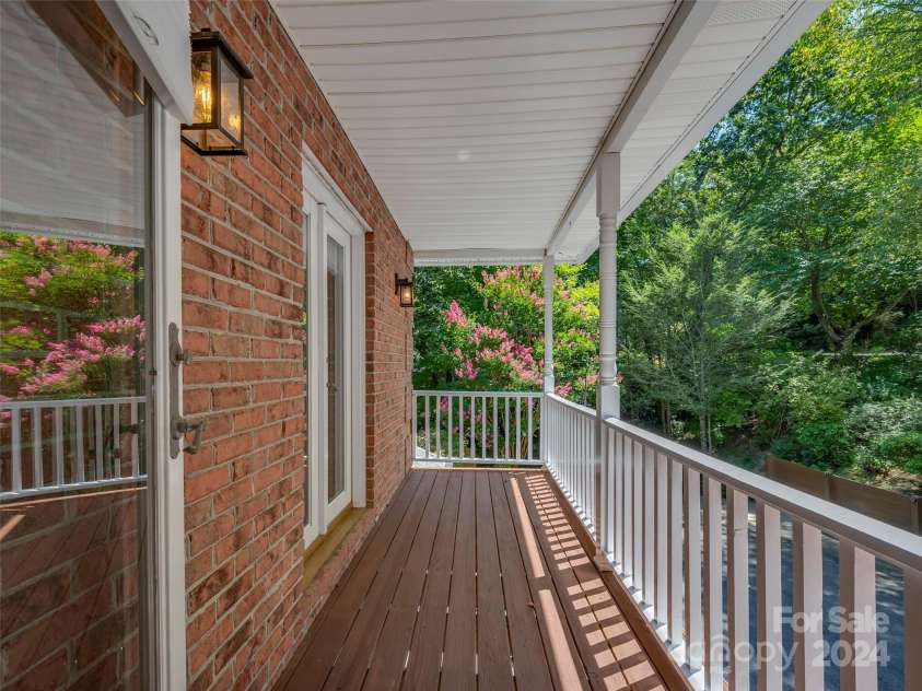 483 Heather Marie Drive, Hendersonville, NC 28792.  MLS# CAR4209214, YatesRealty ID 7717. 