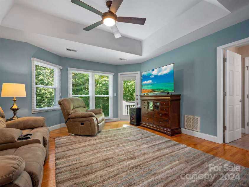 483 Heather Marie Drive, Hendersonville, NC 28792.  MLS# CAR4209214, YatesRealty ID 7717. 