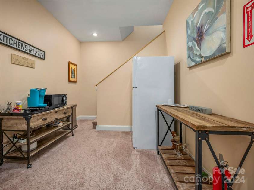 483 Heather Marie Drive, Hendersonville, NC 28792.  MLS# CAR4209214, YatesRealty ID 7717. 