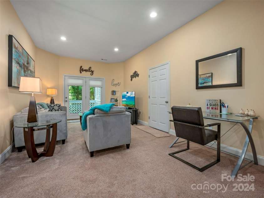 483 Heather Marie Drive, Hendersonville, NC 28792.  MLS# CAR4209214, YatesRealty ID 7717. 