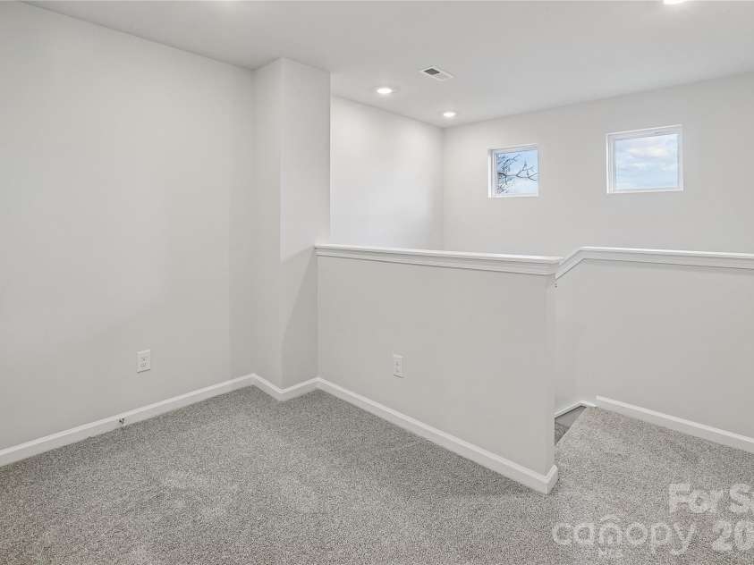 520 Bond Street, Statesville, NC 28677.  MLS# CAR4347335, YatesRealty ID 7717. 