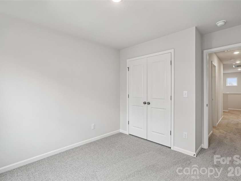 520 Bond Street, Statesville, NC 28677.  MLS# CAR4347335, YatesRealty ID 7717. 