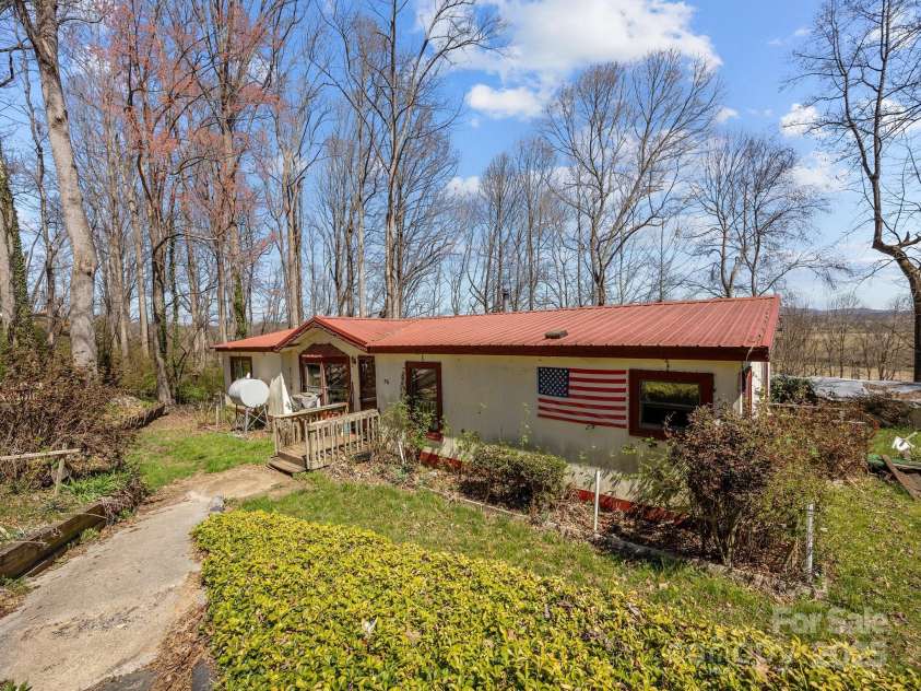 56 Woodscape Drive, Mills River, NC 28759.  MLS# CAR4237896, YatesRealty ID 7718. 