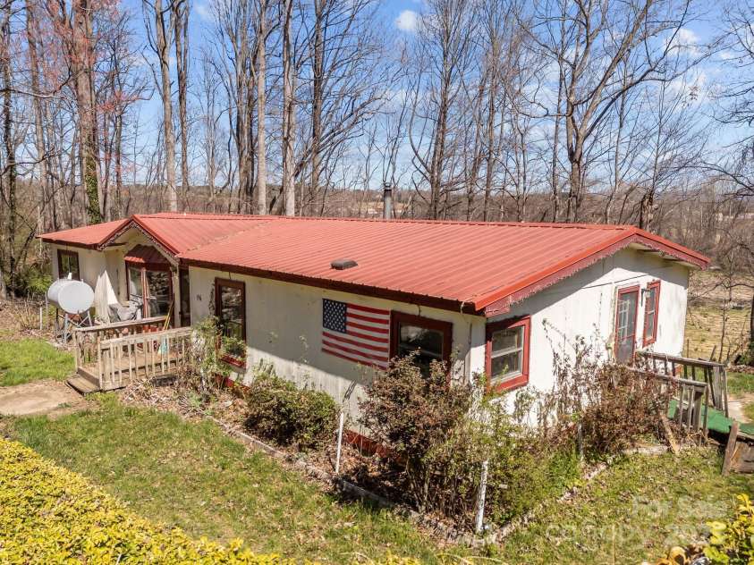 56 Woodscape Drive, Mills River, NC 28759.  MLS# CAR4237896, YatesRealty ID 7718. 