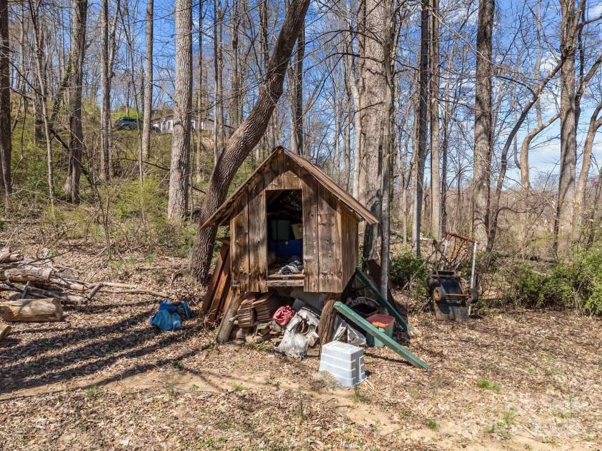 56 Woodscape Drive, Mills River, NC 28759.  MLS# CAR4237896, YatesRealty ID 7718. 