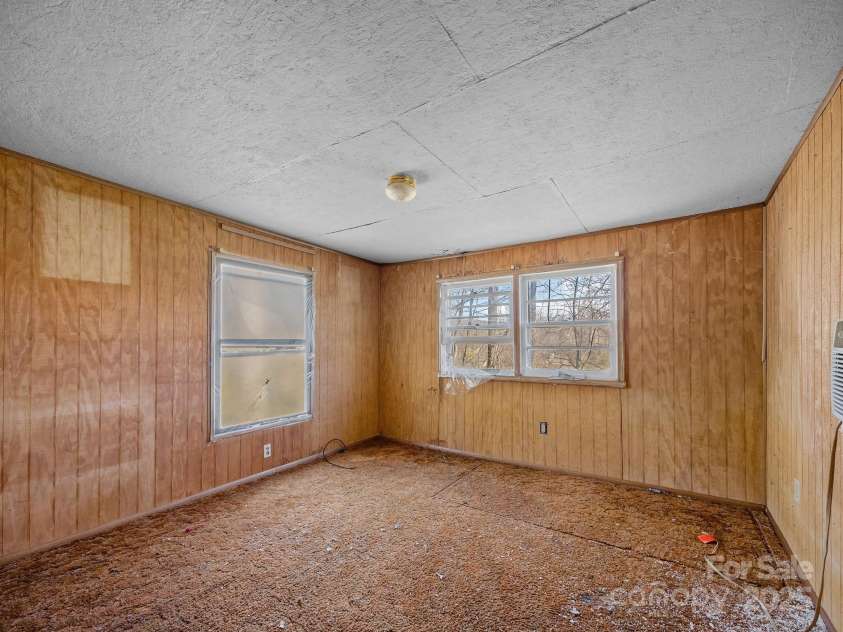 56 Woodscape Drive, Mills River, NC 28759.  MLS# CAR4237896, YatesRealty ID 7718. 