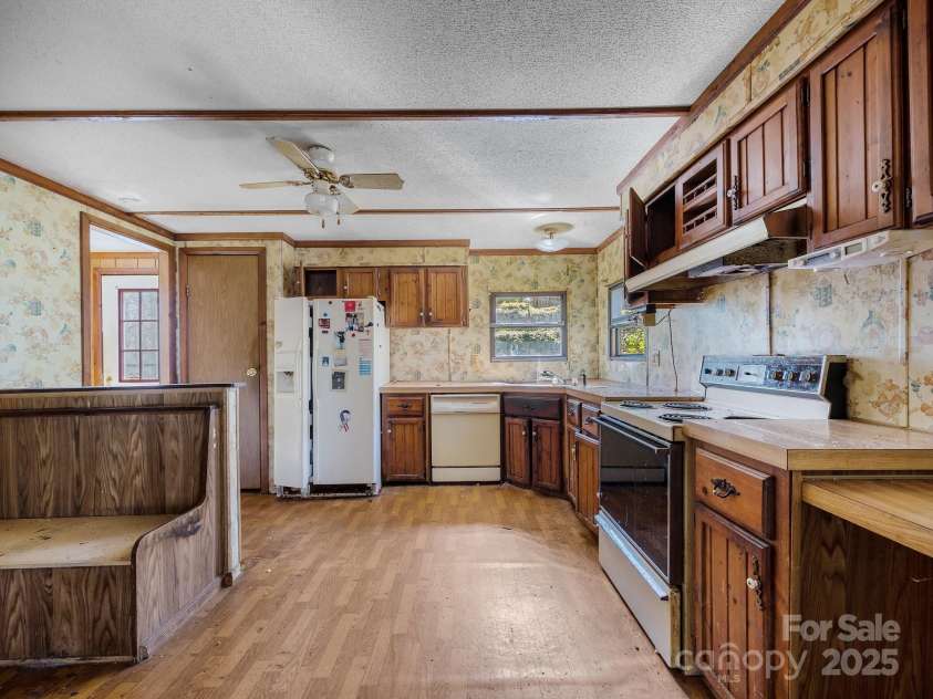 56 Woodscape Drive, Mills River, NC 28759.  MLS# CAR4237896, YatesRealty ID 7718. 