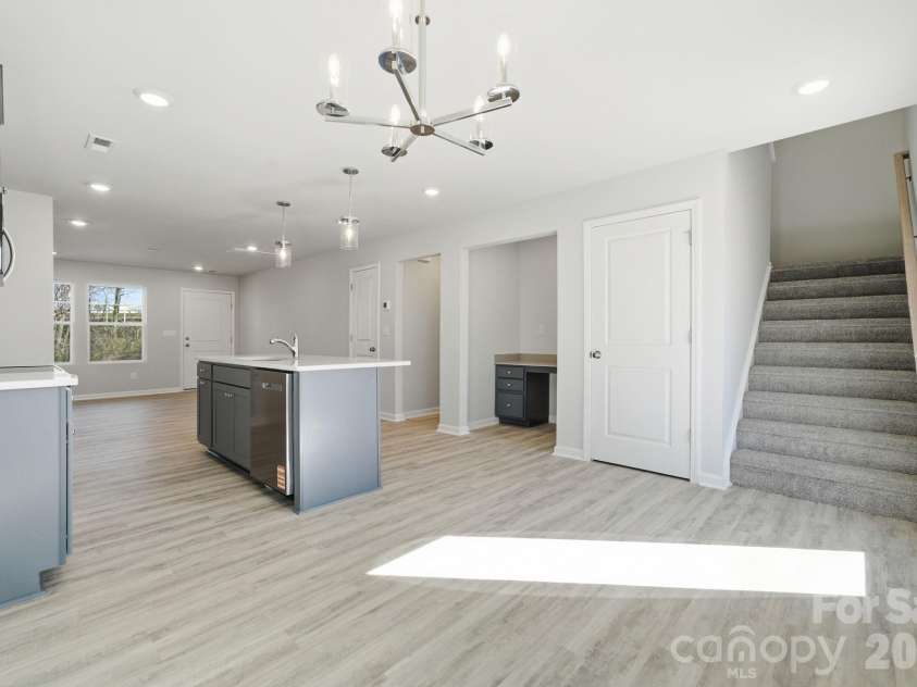935 Wallace Street, Statesville, NC 28677.  MLS# CAR4347338, YatesRealty ID 7718. 