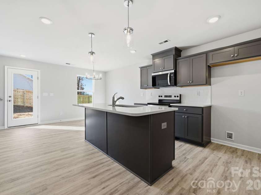 935 Wallace Street, Statesville, NC 28677.  MLS# CAR4347338, YatesRealty ID 7718. 