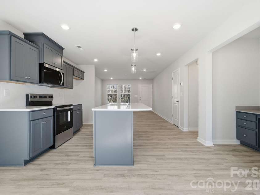 935 Wallace Street, Statesville, NC 28677.  MLS# CAR4347338, YatesRealty ID 7718. 