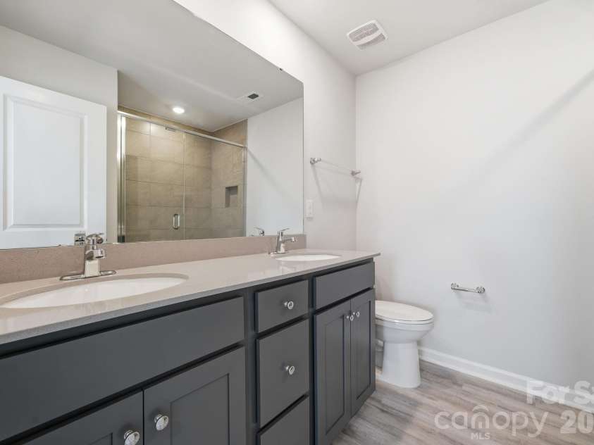 935 Wallace Street, Statesville, NC 28677.  MLS# CAR4347338, YatesRealty ID 7718. 
