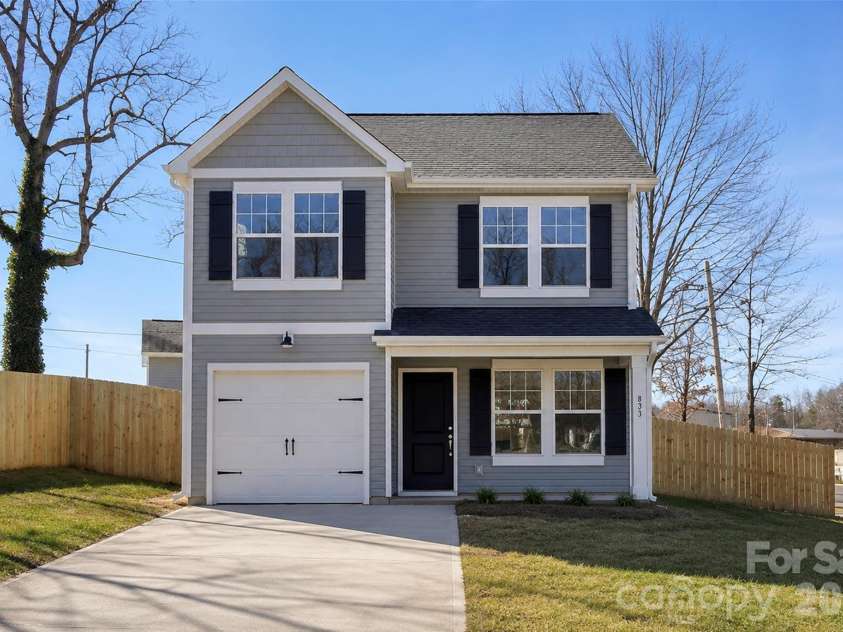 935 Wallace Street, Statesville, NC 28677.  MLS# CAR4347338, YatesRealty ID 7718. 