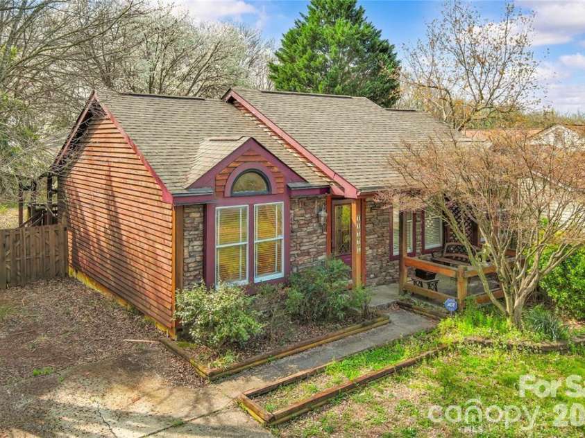 11826 Merriweather Drive, Charlotte, NC 28273.  MLS# CAR4386149, YatesRealty ID 7719. 