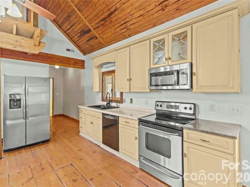 11826 Merriweather Drive, Charlotte, NC 28273.  MLS# CAR4386149, YatesRealty ID 7719. 