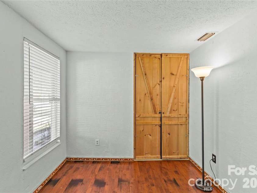 11826 Merriweather Drive, Charlotte, NC 28273.  MLS# CAR4386149, YatesRealty ID 7719. 