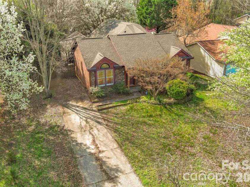 11826 Merriweather Drive, Charlotte, NC 28273.  MLS# CAR4386149, YatesRealty ID 7719. 