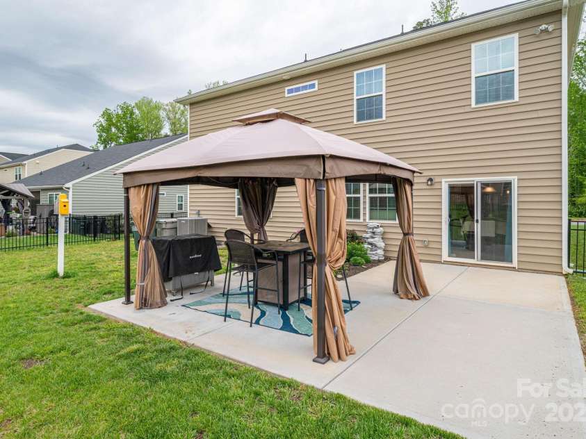 3455 Old Knobbley Oak Drive, Gastonia, NC 28056.  MLS# CAR4239782, YatesRealty ID 7719. 