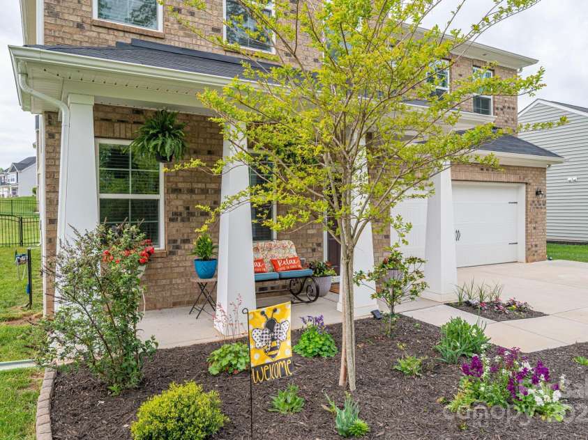 3455 Old Knobbley Oak Drive, Gastonia, NC 28056.  MLS# CAR4239782, YatesRealty ID 7719. 