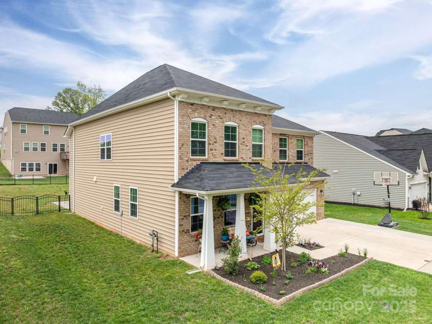 3455 Old Knobbley Oak Drive, Gastonia, NC 28056.  MLS# CAR4239782, YatesRealty ID 7719. 