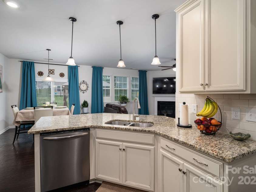 3455 Old Knobbley Oak Drive, Gastonia, NC 28056.  MLS# CAR4239782, YatesRealty ID 7719. 